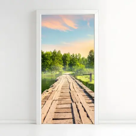 Sticker pour porte passerelle en bois au lever du soleil – Wallnifity®