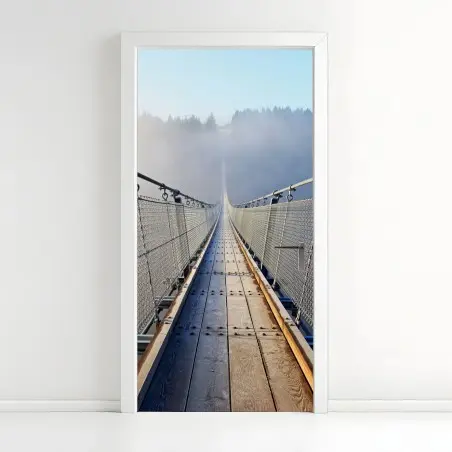 Sticker pour porte passerelle suspendue dans la brume – Wallnifity®