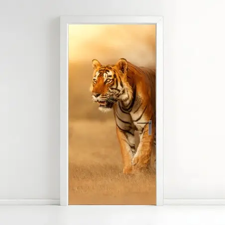 Sticker pour porte tigre majestueux au coucher de soleil – Wallnifity®
