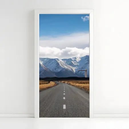 Sticker pour porte route vers les montagnes enneigées de Nouvelle-Zélande – Wallnifity®