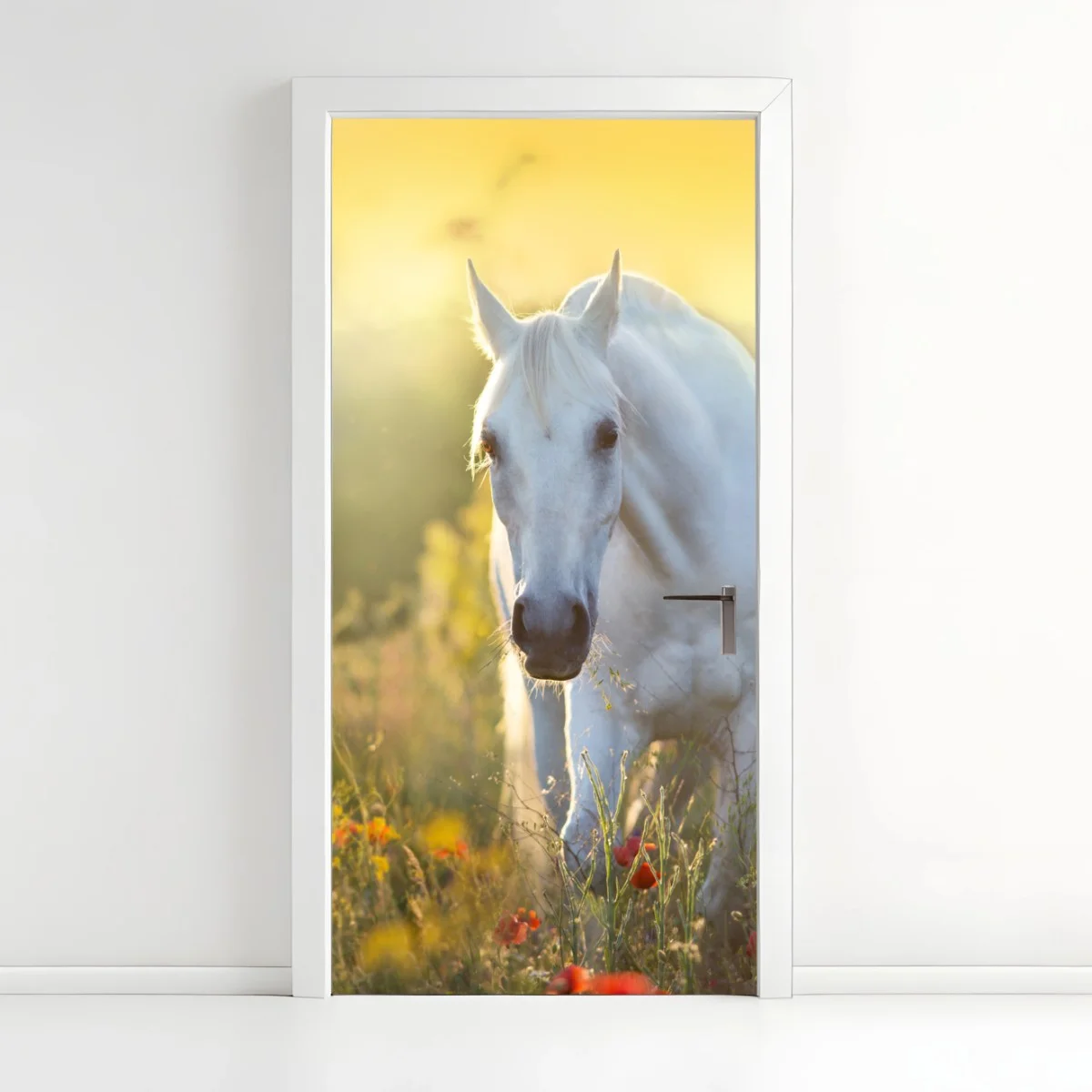 Sticker pour porte cheval blanc dans un champ de coquelicots au lever du soleil – Wallnifity® Sticker pour porte cheval blanc dans un champ de coquelicots au lever du soleil – Wallnifity®