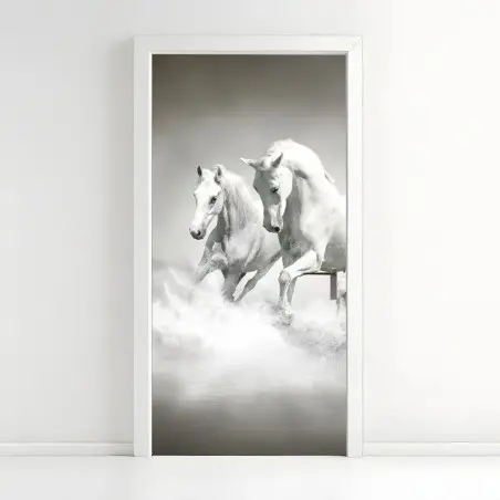 Sticker pour porte trois chevaux blancs en liberté – Wallnifity®