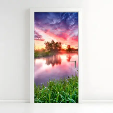 Sticker pour porte aurore enchanteresse au bord de la rivière – Wallnifity®