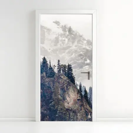 Sticker pour porte falaise enneigée et forêt de pins – Wallnifity®