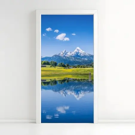 Sticker pour porte reflet alpin sur lac miroir – Wallnifity®