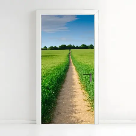 Sticker pour porte chemin vers l'horizon dans un champ verdoyant – Wallnifity®