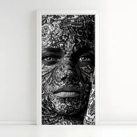 Sticker pour porte portrait ornemental en noir et blanc – Wallnifity®