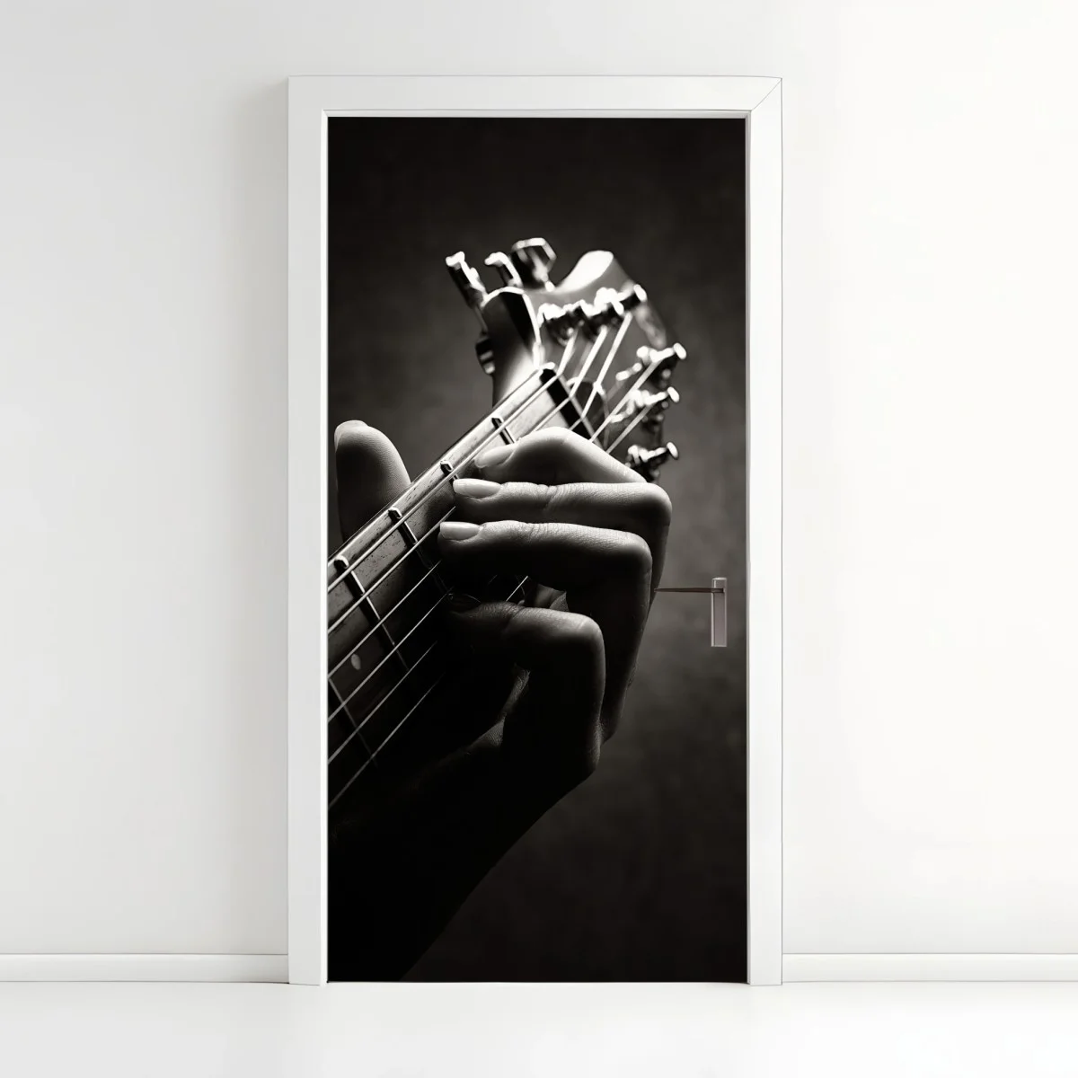 Sticker pour porte main de guitariste en gros plan noir et blanc – Wallnifity® Sticker pour porte main de guitariste en gros plan noir et blanc – Wallnifity®