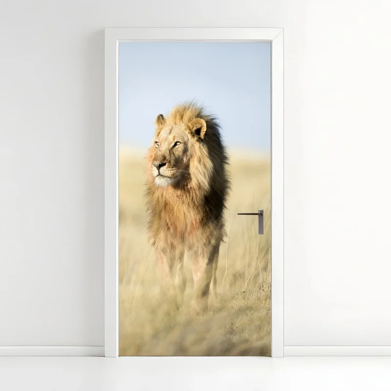 Sticker pour porte lion majestueux dans la savane – Wallnifity®