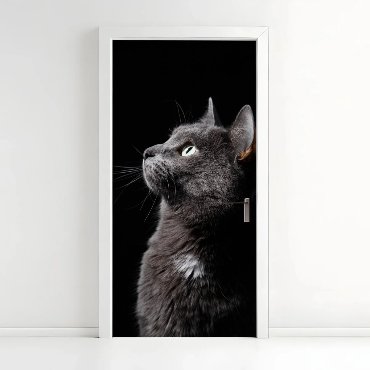 Sticker pour porte profil élégant du chat gris aux yeux verts – Wallnifity® Sticker pour porte profil élégant du chat gris aux yeux verts – Wallnifity®