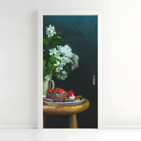 Sticker pour porte nature morte gourmande aux fraises et pivoines – Wallnifity®