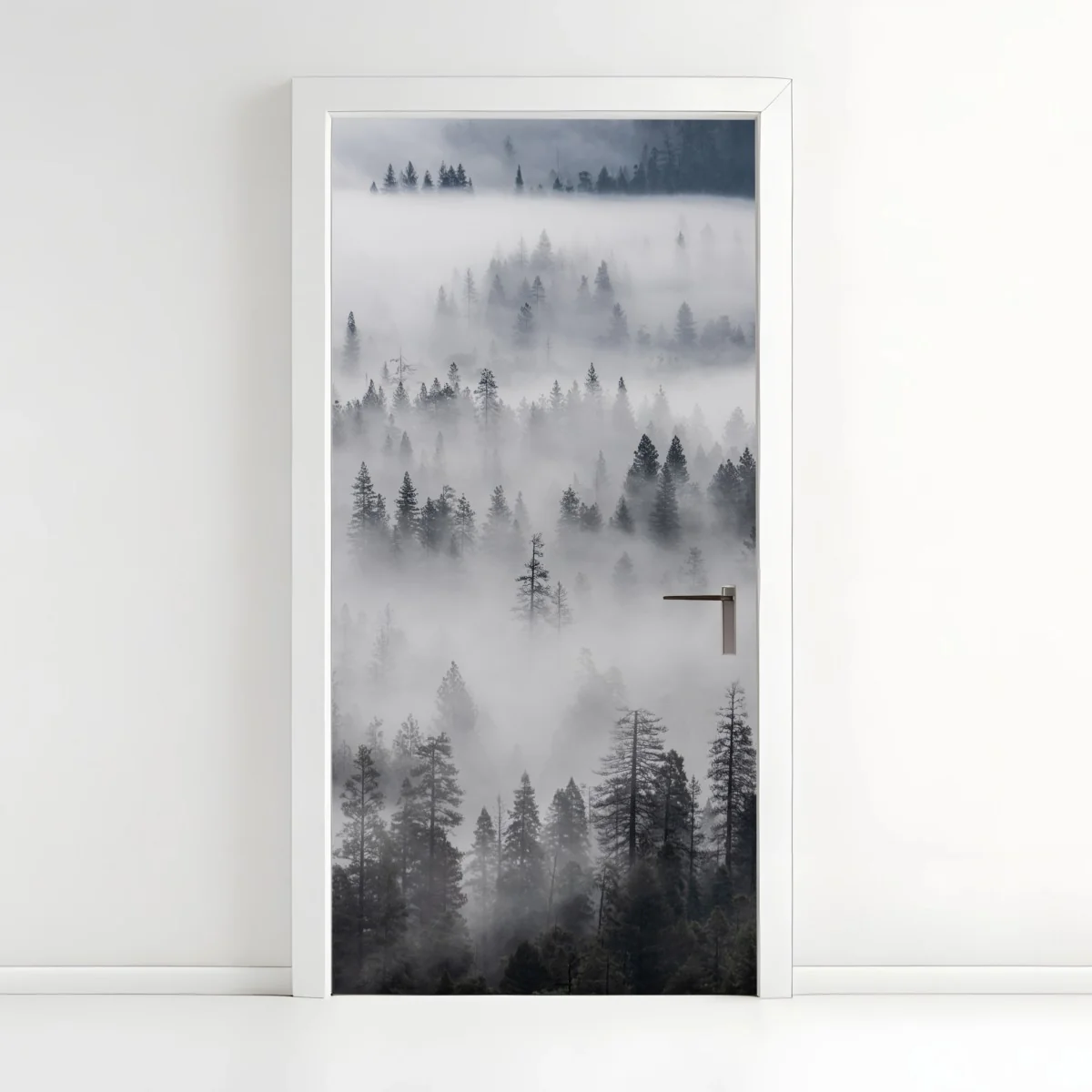 Sticker pour porte forêt de pins enveloppée de brume – Wallnifity® Sticker pour porte forêt de pins enveloppée de brume – Wallnifity®