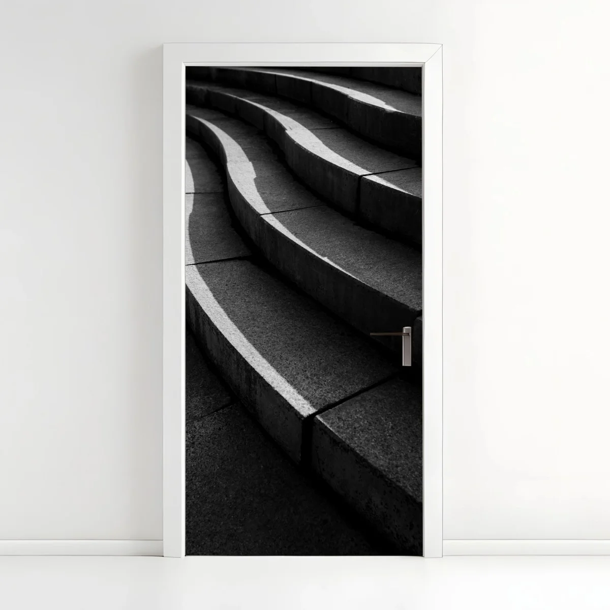 Sticker pour porte escalier en béton abstrait : jeu de lignes et de lumière – Wallnifity® Sticker pour porte escalier en béton abstrait : jeu de lignes et de lumière – Wallnifity®