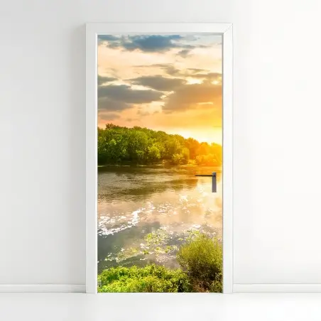 Sticker pour porte coucher de soleil sur la rivière tranquille – Wallnifity®