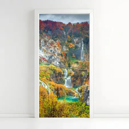 Sticker pour porte cascade d'automne et lacs émeraude – Wallnifity®