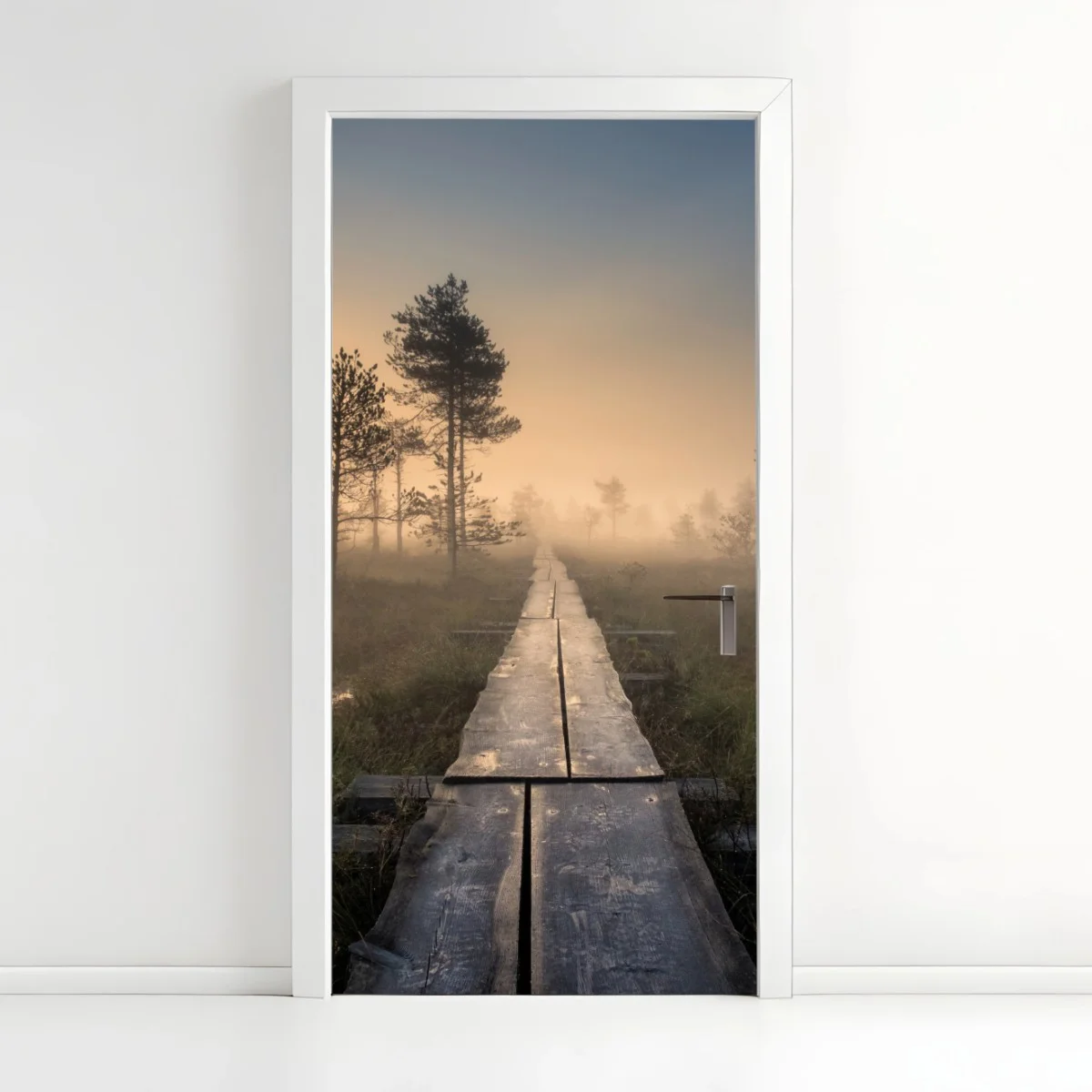 Sticker pour porte sentier en bois dans la brume au lever du soleil – Wallnifity® Sticker pour porte sentier en bois dans la brume au lever du soleil – Wallnifity®