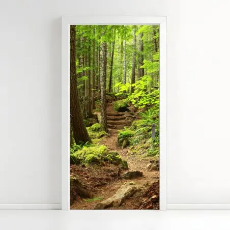 Sticker pour porte sentier enchanté en forêt verdoyante – Wallnifity®