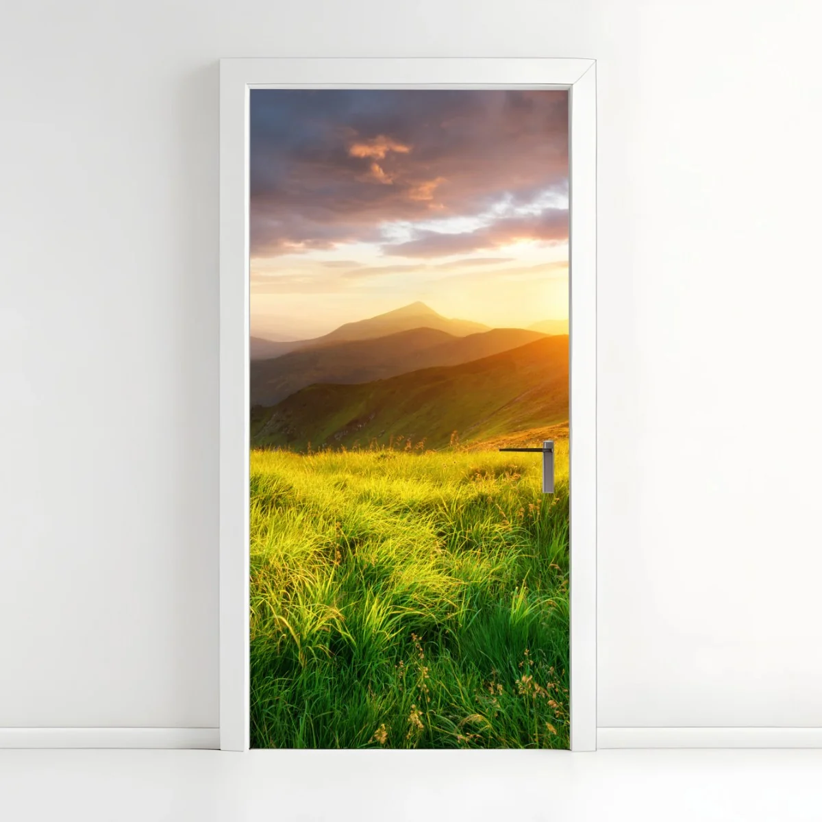 Sticker pour porte aube dorée dans la vallée montagneuse – Wallnifity® Sticker pour porte aube dorée dans la vallée montagneuse – Wallnifity®