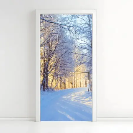 Sticker pour porte promenade hivernale au soleil doré – Wallnifity®