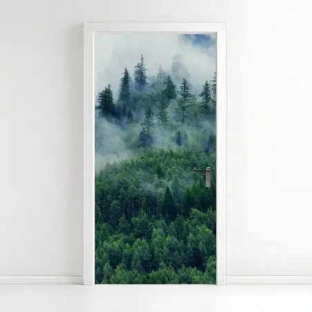 Sticker pour porte forêt embrumée aux nuances de vert – Wallnifity®