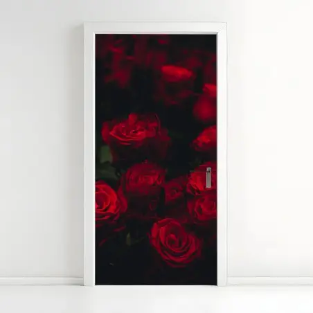 Sticker pour porte roses rouges en clair-obscur – Wallnifity®