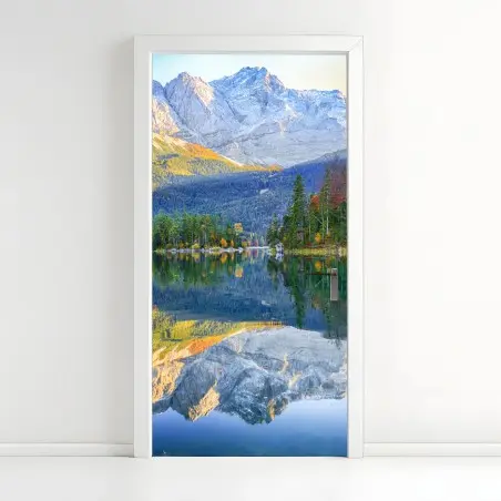 Sticker pour porte reflets d'automne au lac Eibsee devant Zugspitze – Wallnifity®