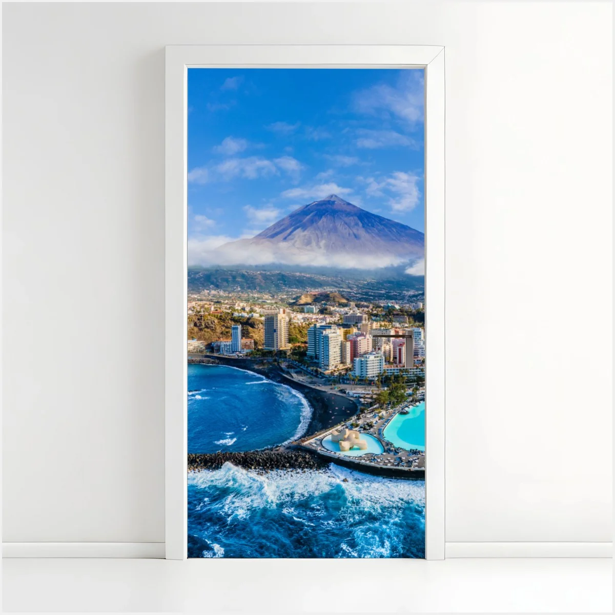 Sticker pour porte panorama côtier au pied du volcan – Wallnifity® Sticker pour porte panorama côtier au pied du volcan – Wallnifity®