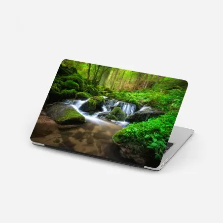 Sticker pour ordinateur portable cascade sereine au cœur de la forêt – Wallnifity®
