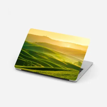 Sticker pour ordinateur portable collines verdoyantes de la Toscane au lever du soleil – Wallnifity®