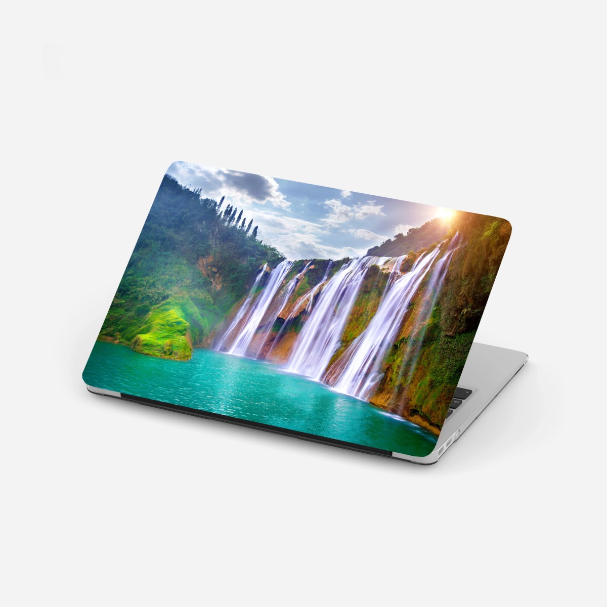 Sticker pour ordinateur portable cascade majestueuse de Jiulong à Luoping, Chine – Wallnifity®