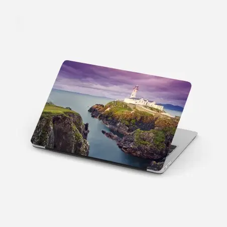 Sticker pour ordinateur portable phare au crépuscule sur falaise – Wallnifity®