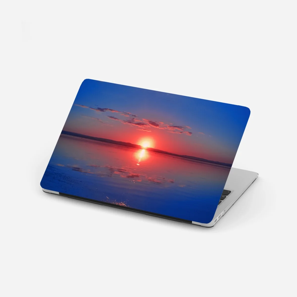 Sticker pour ordinateur portable crépuscule rouge sur le lac – Wallnifity® Sticker pour ordinateur portable crépuscule rouge sur le lac – Wallnifity®