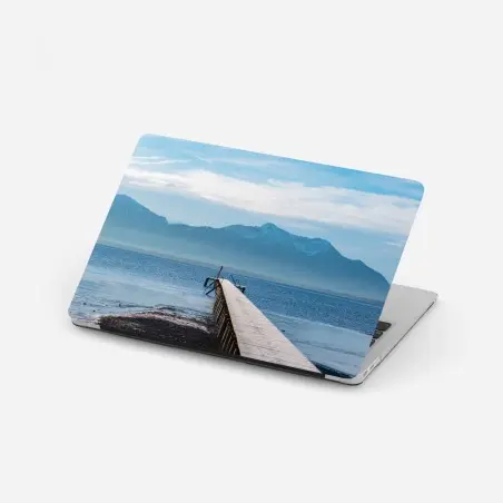 Sticker pour ordinateur portable jetée vers le lac et les montagnes – Wallnifity®