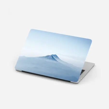Sticker pour ordinateur portable horizon brumeux et sommet enneigé – Wallnifity®