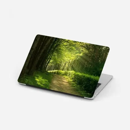 Sticker pour ordinateur portable sentier en forêt baigné de lumière – Wallnifity®