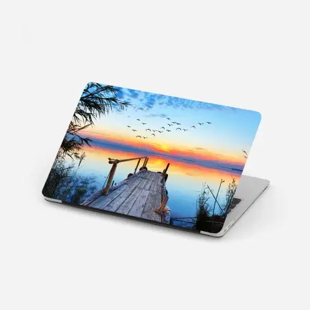 Sticker pour ordinateur portable jetée au coucher de soleil sur le lac – Wallnifity®