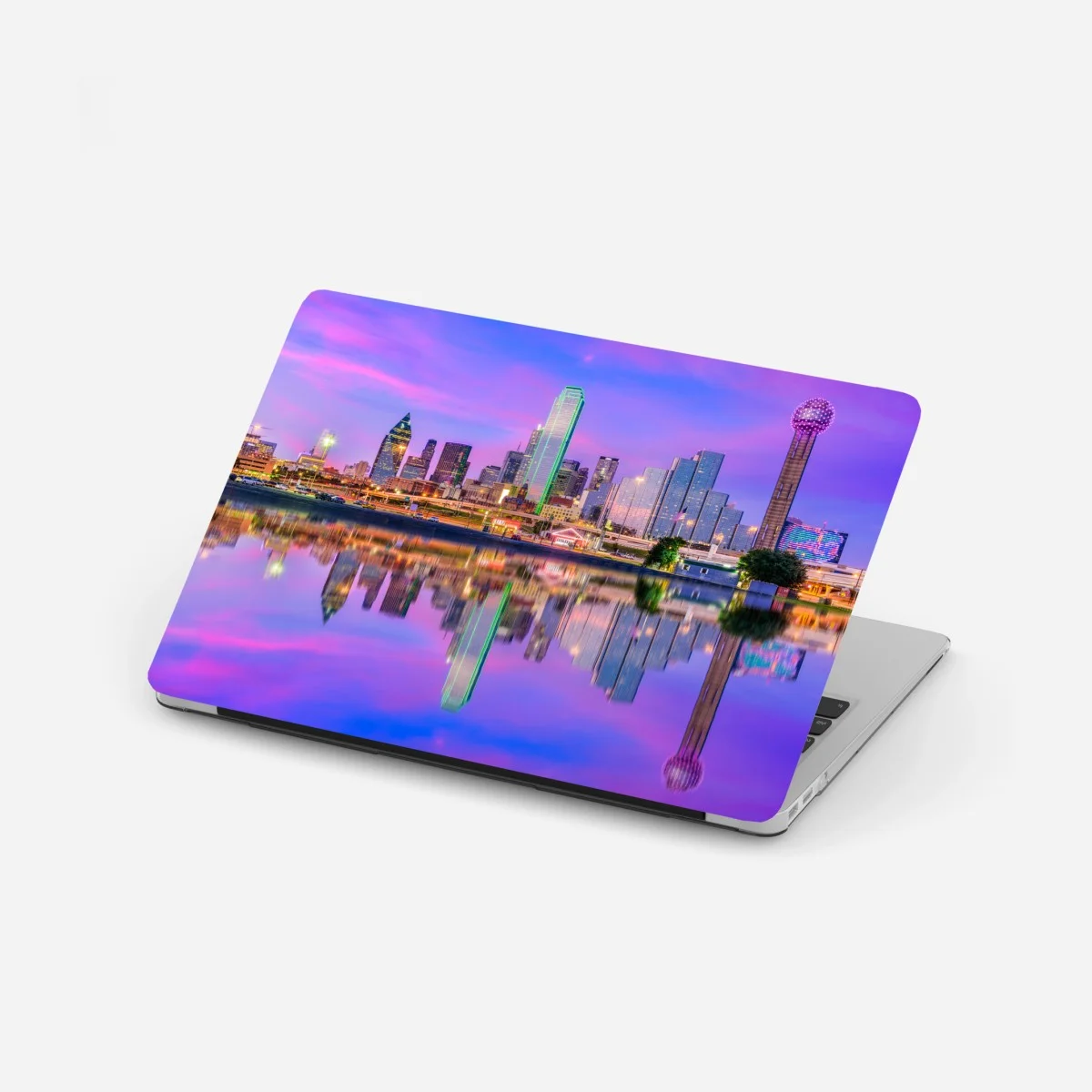 Sticker pour ordinateur portable reflets magiques de Dallas au crépuscule – Wallnifity® Sticker pour ordinateur portable reflets magiques de Dallas au crépuscule – Wallnifity®