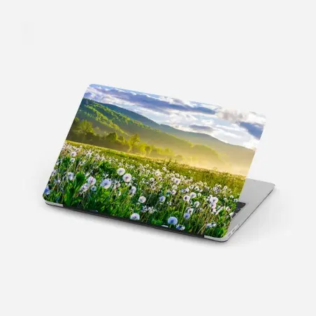 Sticker pour ordinateur portable pissenlits et brume matinale en montagne – Wallnifity®