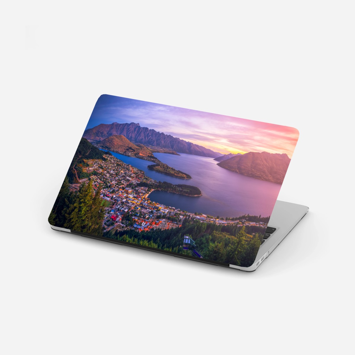 Sticker pour ordinateur portable crépuscule sur Queenstown : panorama lacustre – Wallnifity®