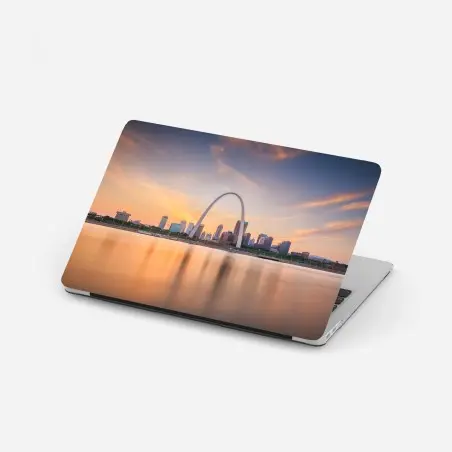 Sticker pour ordinateur portable crépuscule doré au-dessus de St. Louis et du Gateway Arch – Wallnifity®