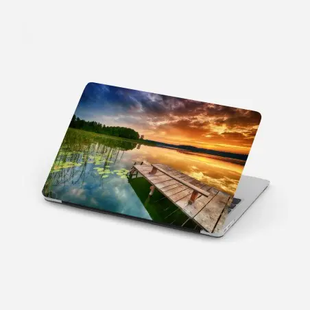 Sticker pour ordinateur portable aube dorée sur le lac paisible – Wallnifity®