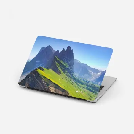 Sticker pour ordinateur portable paysage montagnard de Seceda, Dolomites au printemps – Wallnifity®