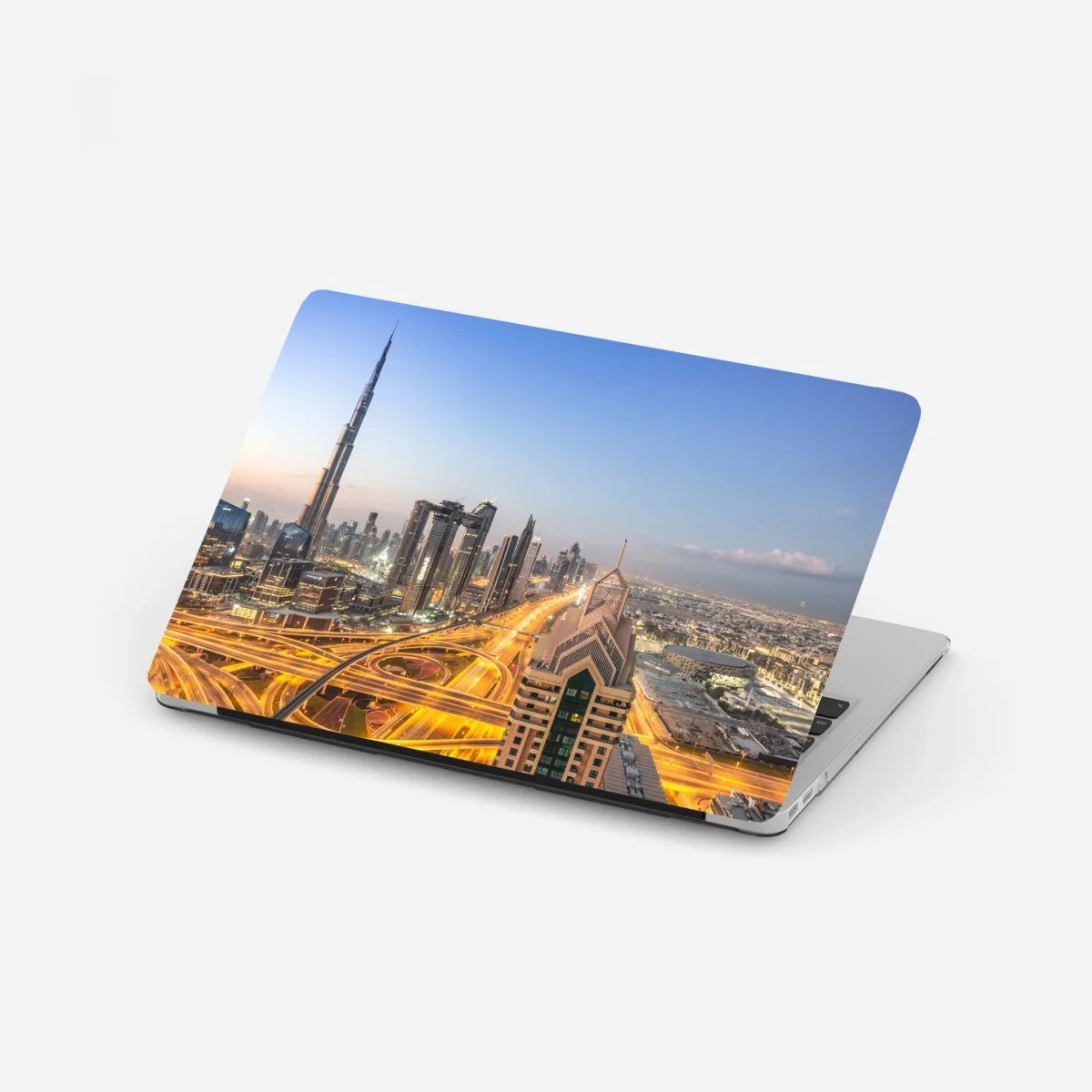 Sticker pour ordinateur portable panorama urbain de Dubaï au crépuscule – Wallnifity® Sticker pour ordinateur portable panorama urbain de Dubaï au crépuscule – Wallnifity®