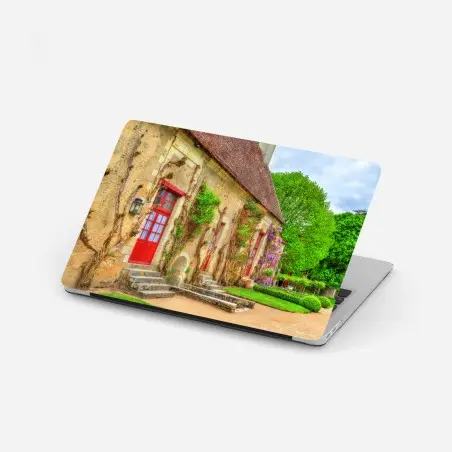 Sticker pour ordinateur portable façade rustique aux portes rouges et glycines – Wallnifity®
