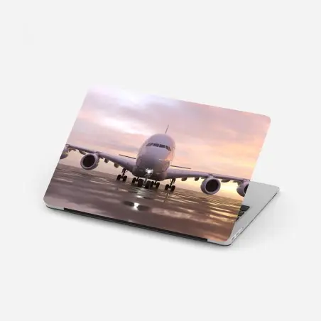 Sticker pour ordinateur portable avion au coucher de soleil sur la piste – Wallnifity®