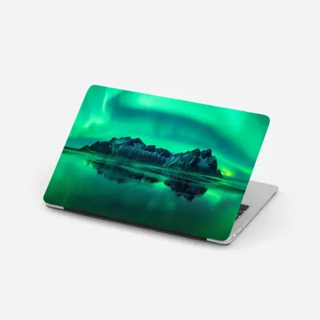 Sticker pour ordinateur portable aurores au-dessus de Vestrahorn sur la plage noire d'Islande – Wallnifity®