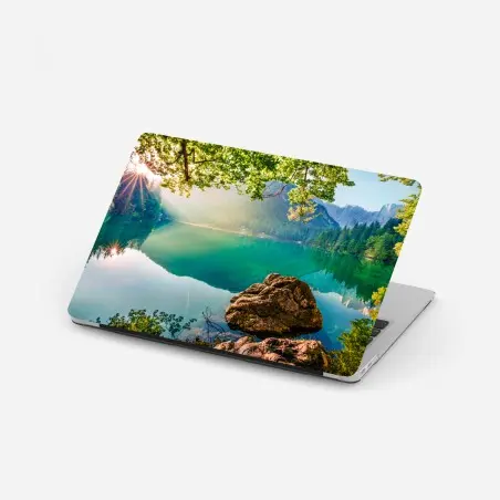 Sticker pour ordinateur portable vue matinale sur le lac de Fusine, Alpes Juliennes – Wallnifity®