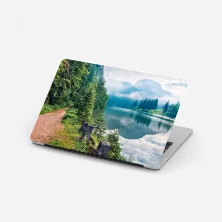 Sticker pour ordinateur portable brume matinale au bord du lac Lacu Rosu – Wallnifity®