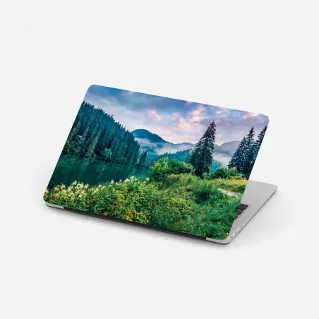Sticker pour ordinateur portable aube brumeuse sur le lac Lacu Roșu – Wallnifity®