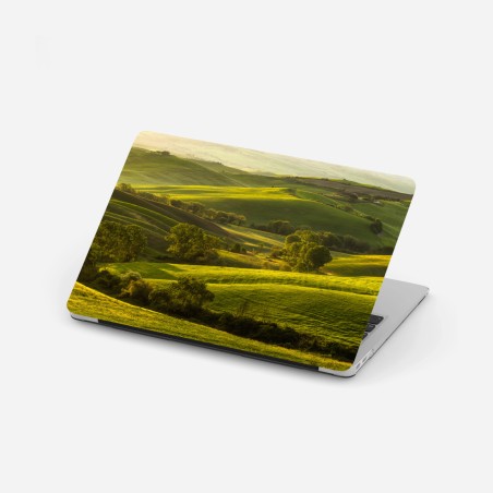 Sticker pour ordinateur portable collines verdoyantes au soleil doré – Wallnifity®